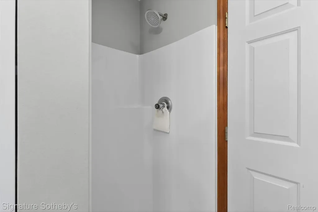 2240 Hidden Lake Trail Brandon Charter Township MI 48462