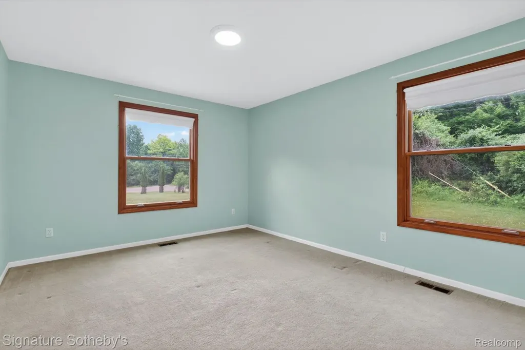 2240 Hidden Lake Trail Brandon Charter Township MI 48462