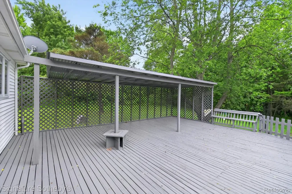 2240 Hidden Lake Trail Brandon Charter Township MI 48462