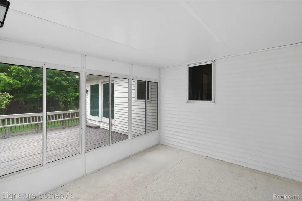 2240 Hidden Lake Trail Brandon Charter Township MI 48462