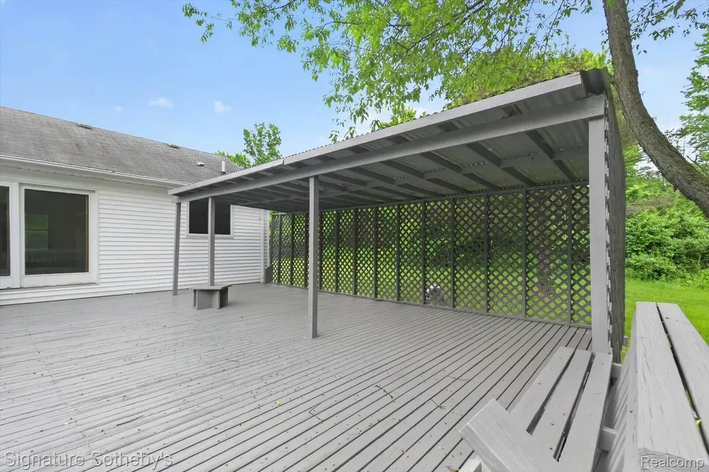 2240 Hidden Lake Trail Brandon Charter Township MI 48462