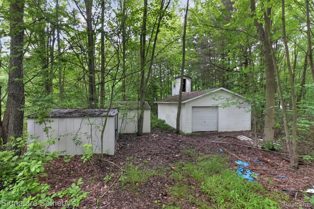 2240 Hidden Lake Trail Brandon Charter Township MI 48462