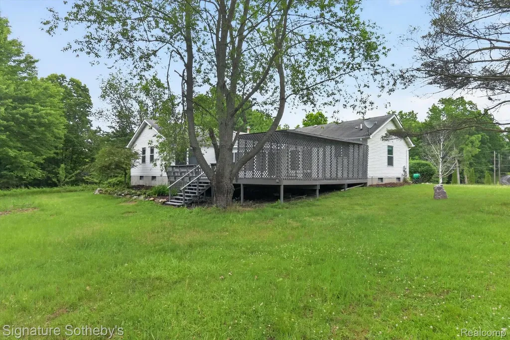 2240 Hidden Lake Trail Brandon Charter Township MI 48462