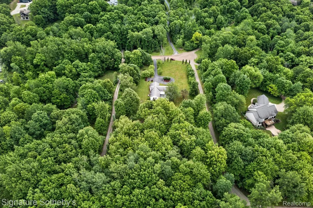 2240 Hidden Lake Trail Brandon Charter Township MI 48462