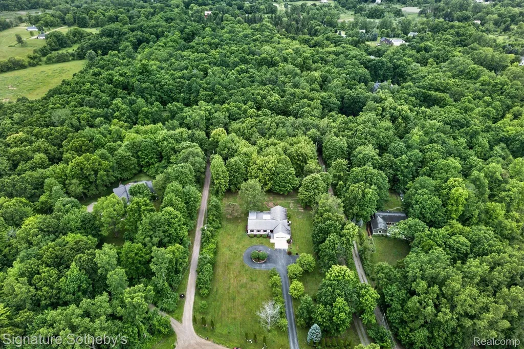 2240 Hidden Lake Trail Brandon Charter Township MI 48462