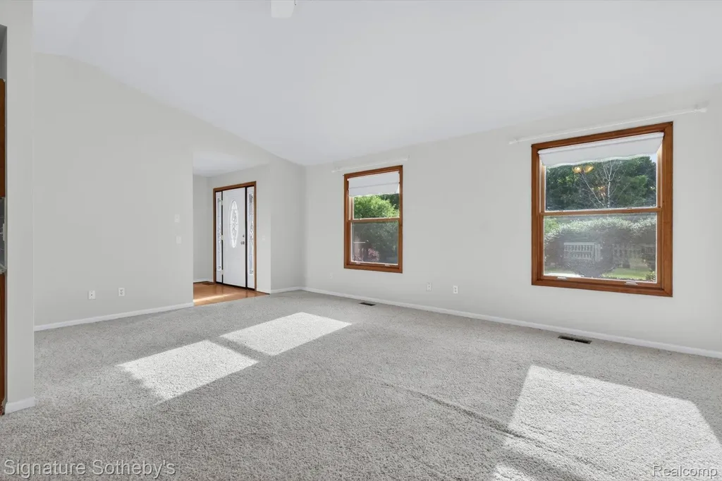 2240 Hidden Lake Trail Brandon Charter Township MI 48462