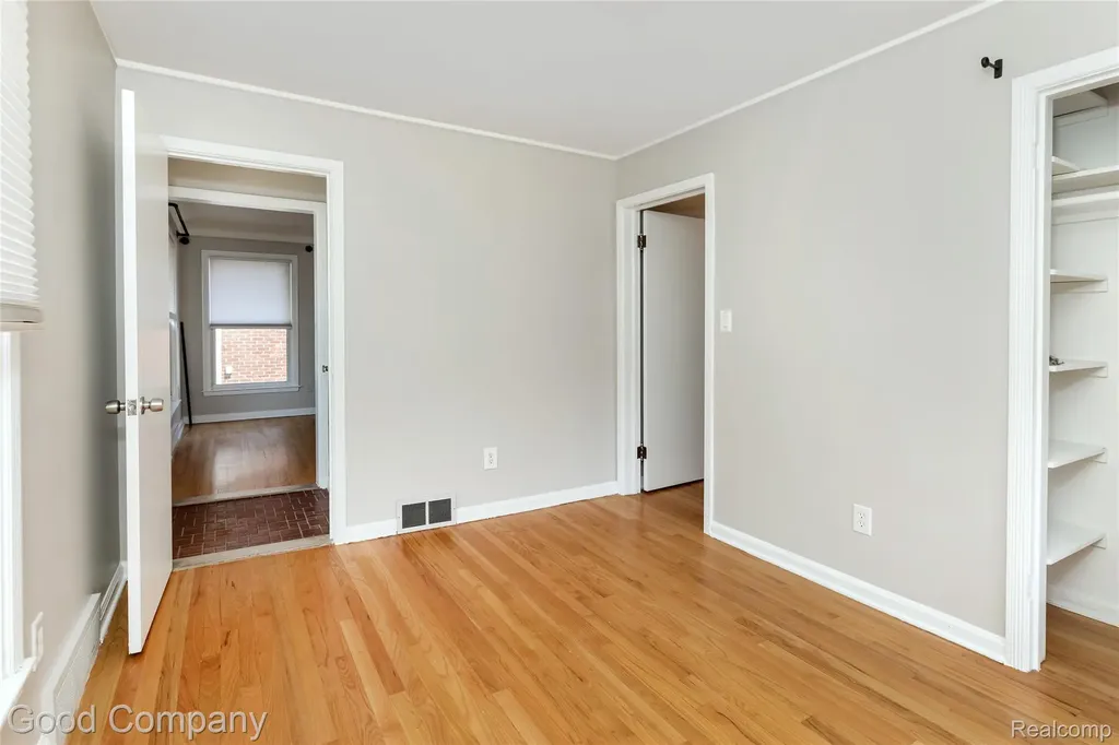 23645 Lawrence Avenue Dearborn City MI 48128