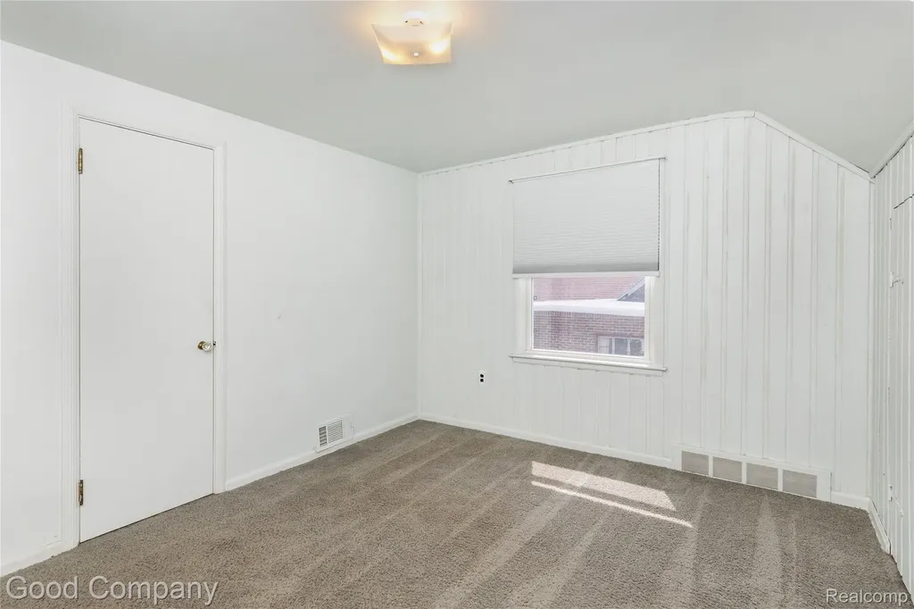 23645 Lawrence Avenue Dearborn City MI 48128