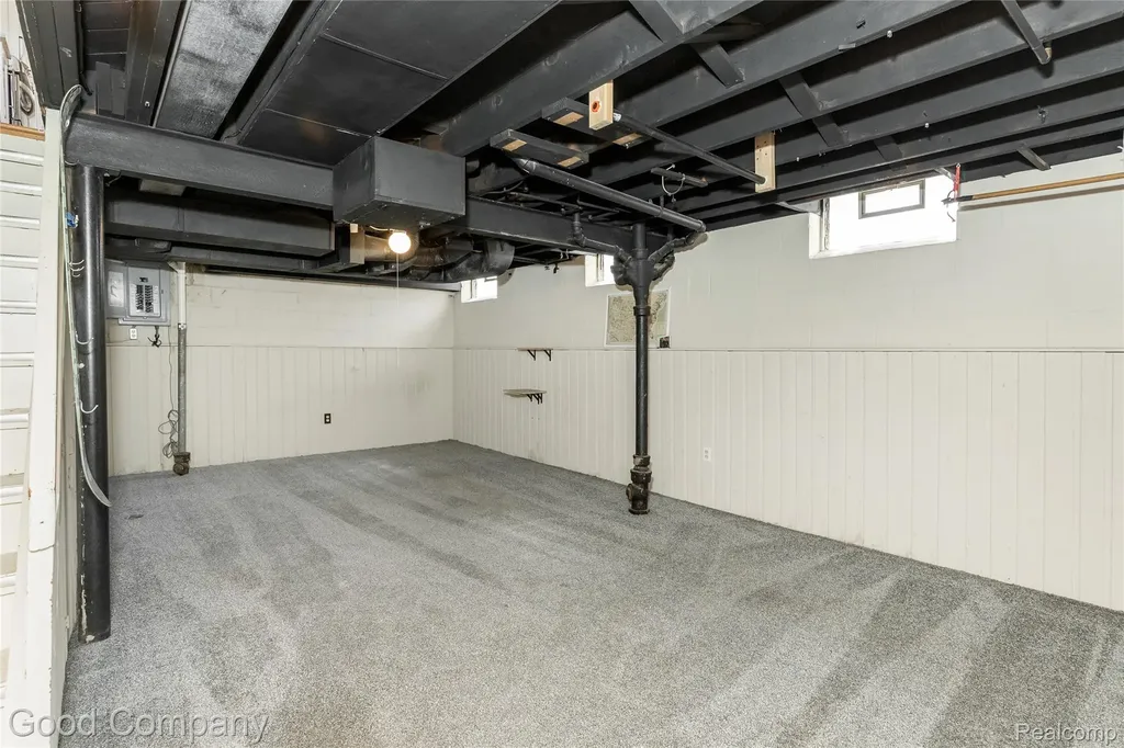 23645 Lawrence Avenue Dearborn City MI 48128