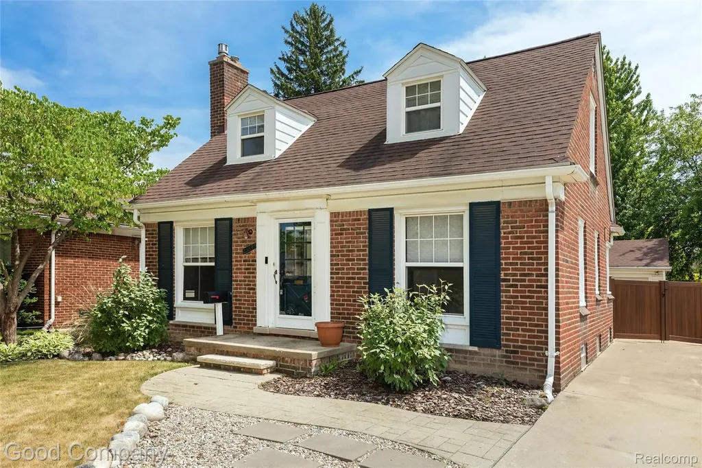 23645 Lawrence Avenue Dearborn City MI 48128