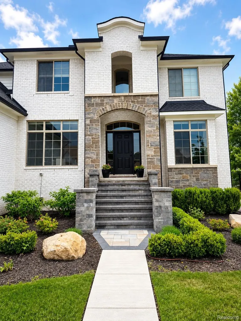 11914 Encore Shelby Charter Township MI 48315