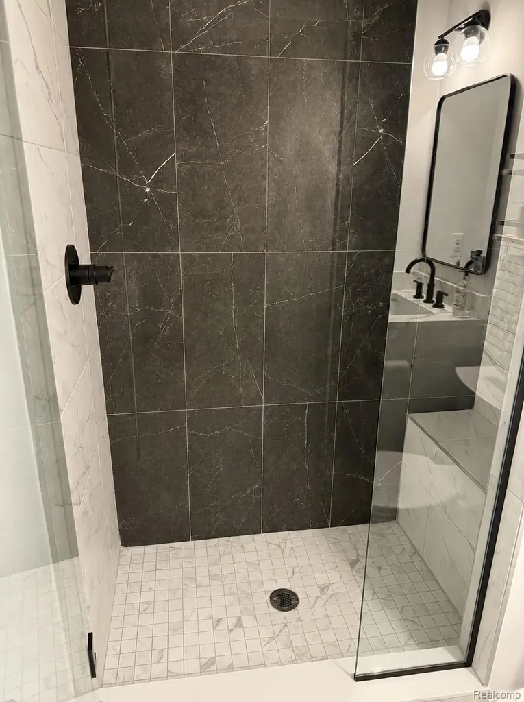 11914 N Encore Court S Shelby Charter Township MI 48315