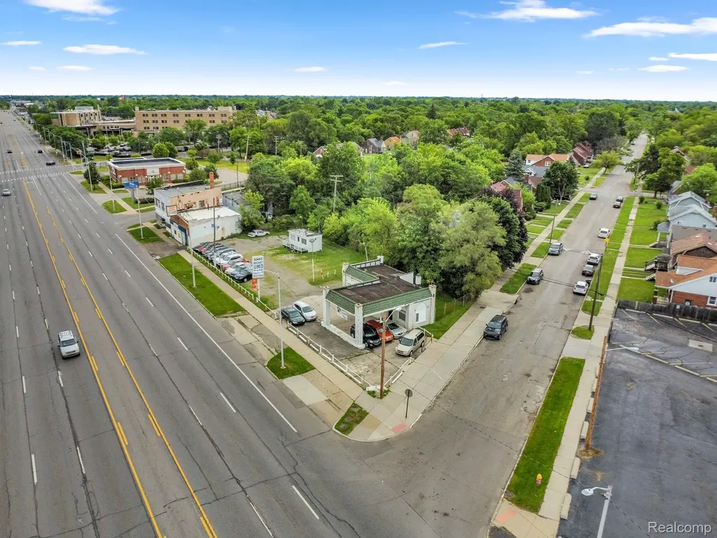14760 Gratiot Avenue Detroit City MI 48205