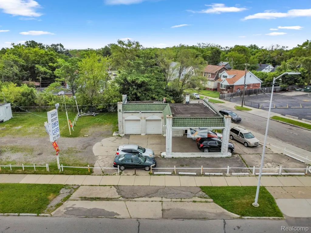 14760 Gratiot Avenue Detroit City MI 48205