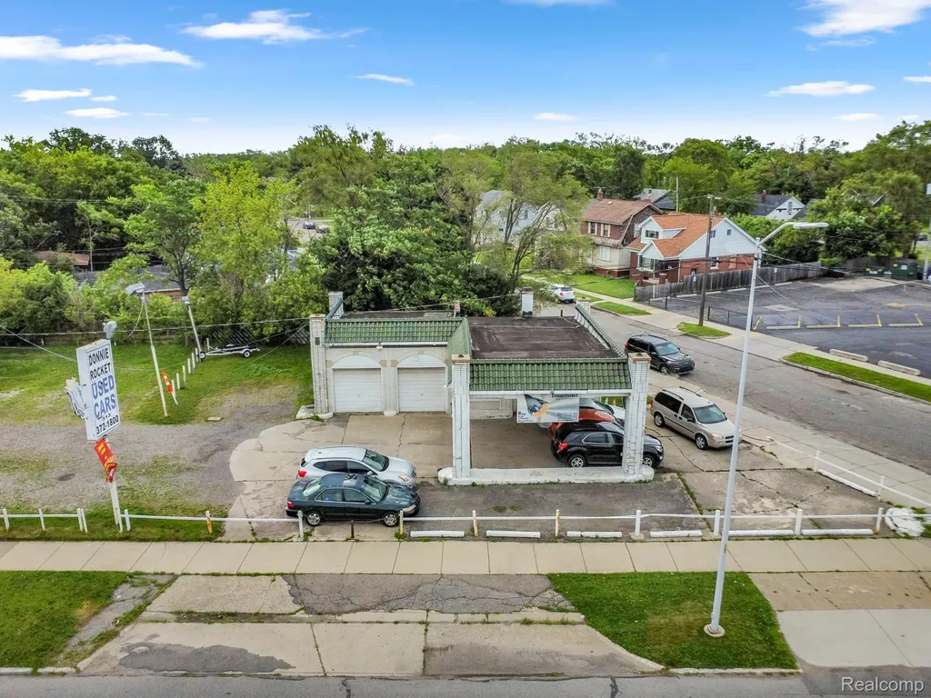 14760 Gratiot Avenue Detroit City MI 48205