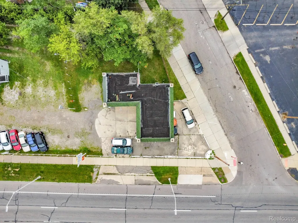 14760 Gratiot Avenue Detroit City MI 48205