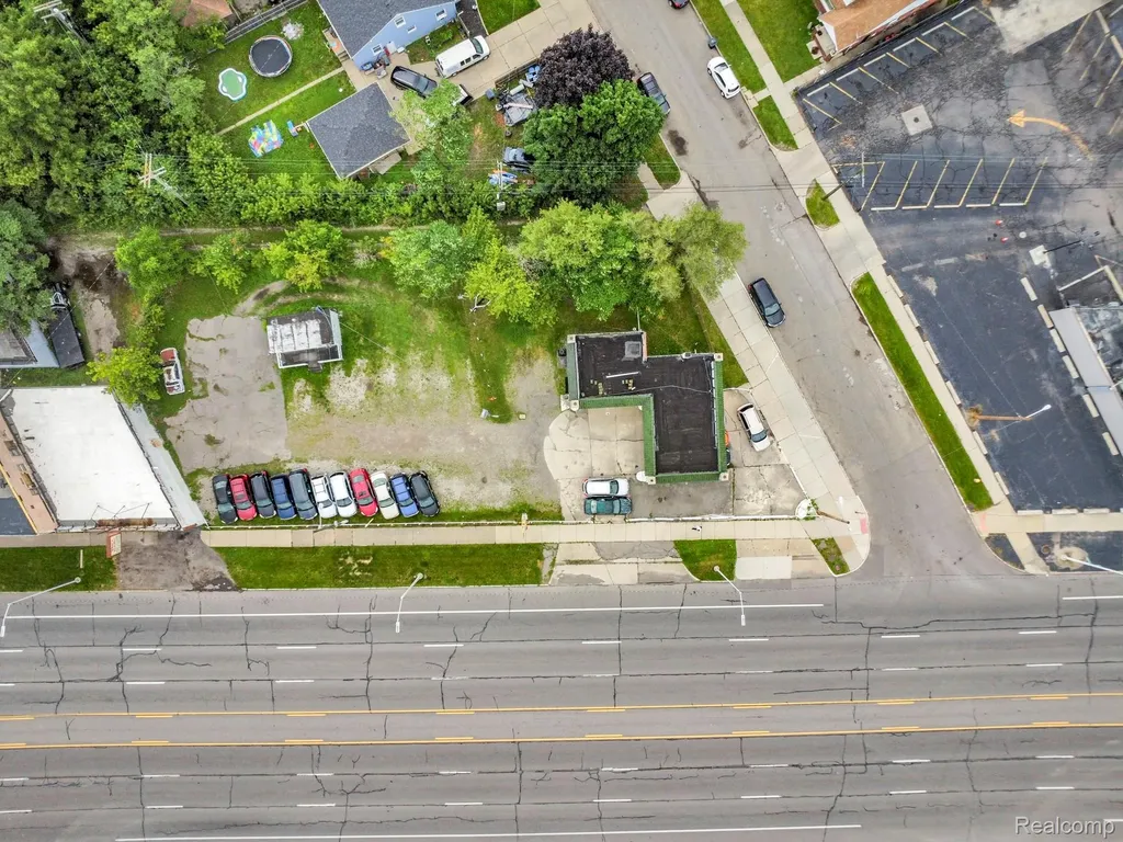 14760 Gratiot Avenue Detroit City MI 48205