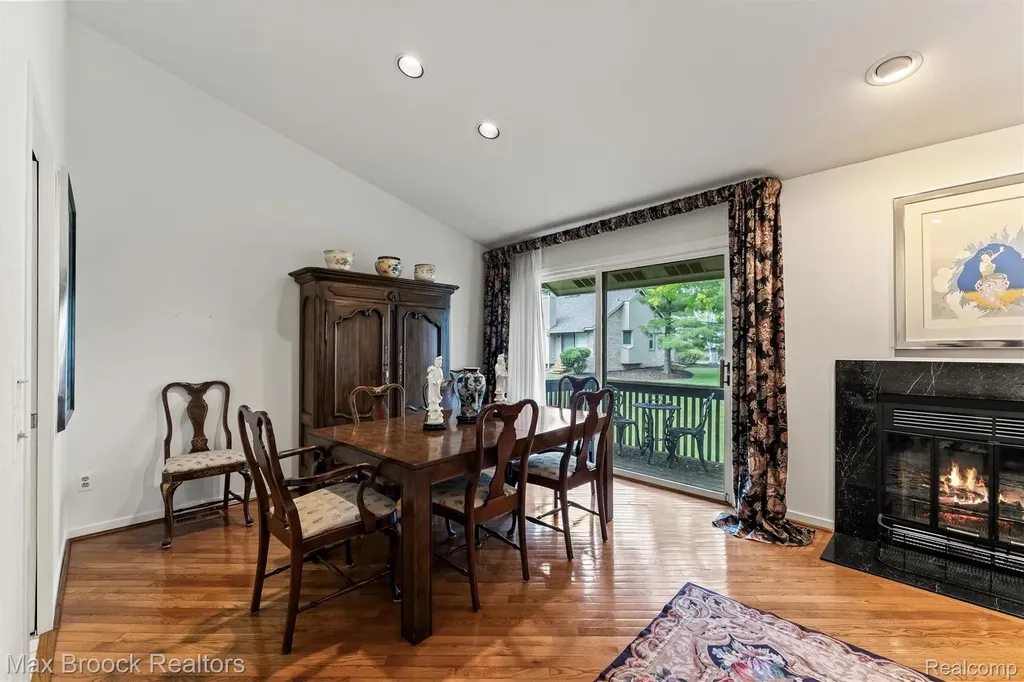 4159 Foxpointe Drive West Bloomfield Charter Township MI 48323