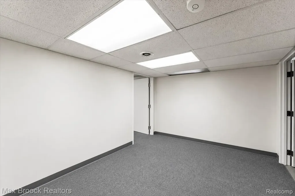 4159 Foxpointe Drive West Bloomfield Charter Township MI 48323