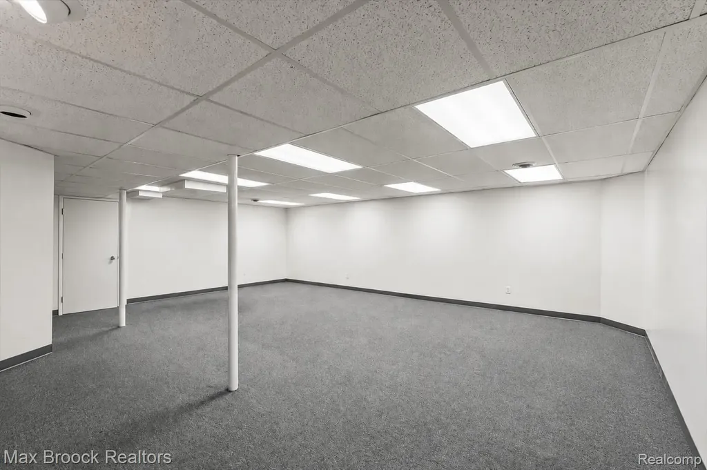4159 Foxpointe Drive West Bloomfield Charter Township MI 48323