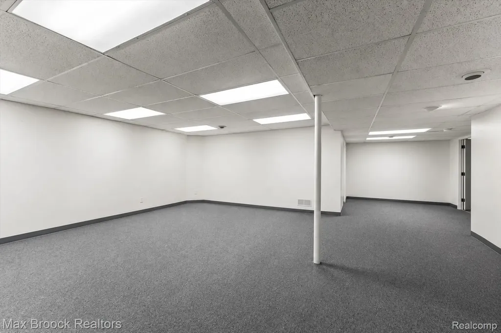 4159 Foxpointe Drive West Bloomfield Charter Township MI 48323