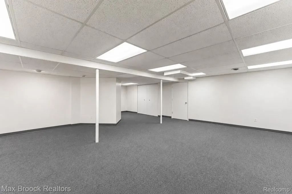 4159 Foxpointe Drive West Bloomfield Charter Township MI 48323