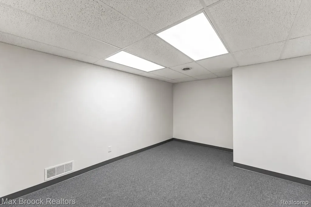 4159 Foxpointe Drive West Bloomfield Charter Township MI 48323
