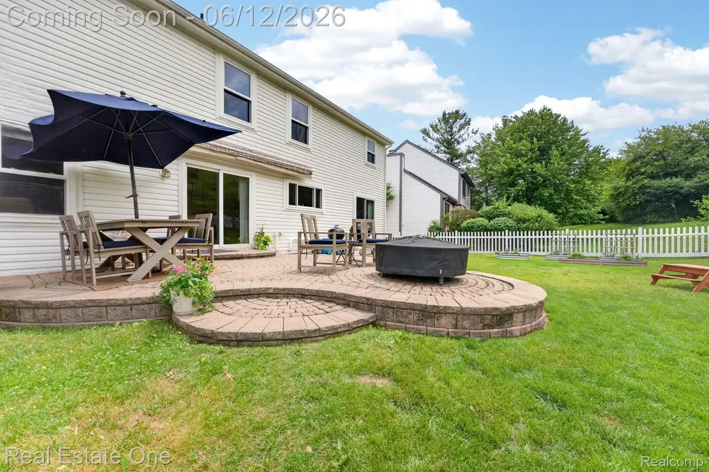 3736 Highlander Way W Pittsfield Charter Township MI 48108