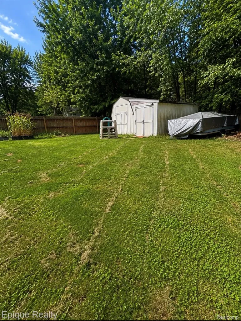 11619 Read Avenue Mt. Morris City MI 48458