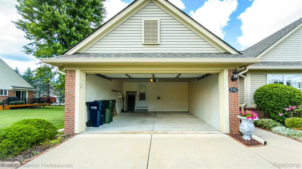 5711 Ortman Drive Sterling Heights City MI 48314