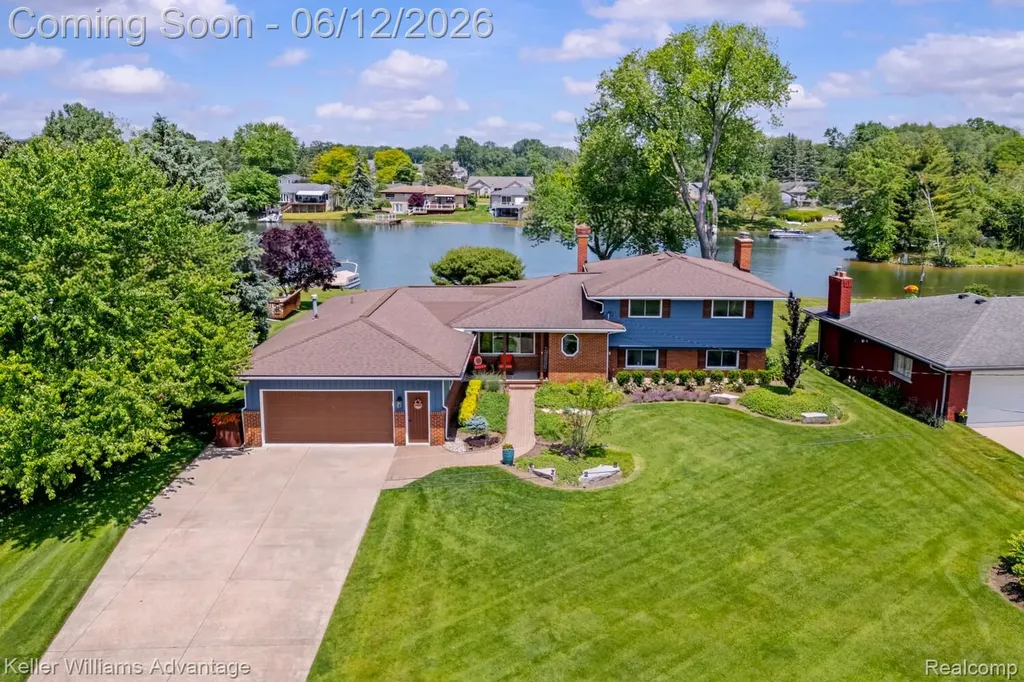 9110 Sandy Ridge Drive White Lake Charter Township MI 48386