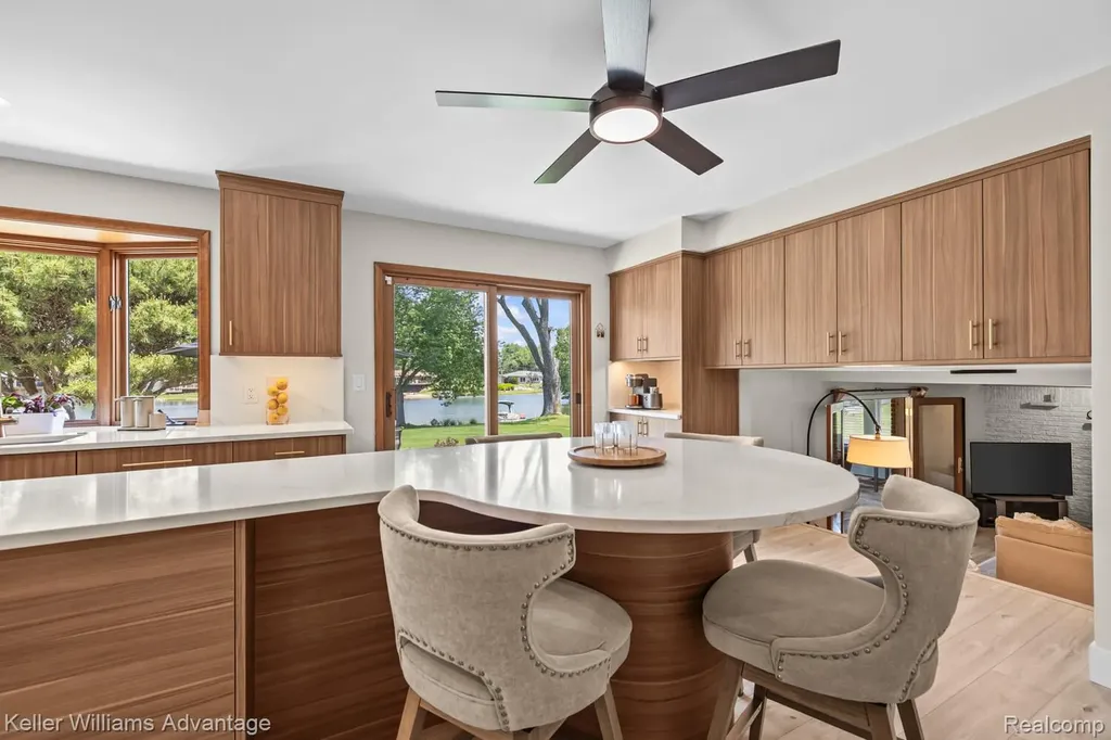 9110 Sandy Ridge Drive White Lake Charter Township MI 48386