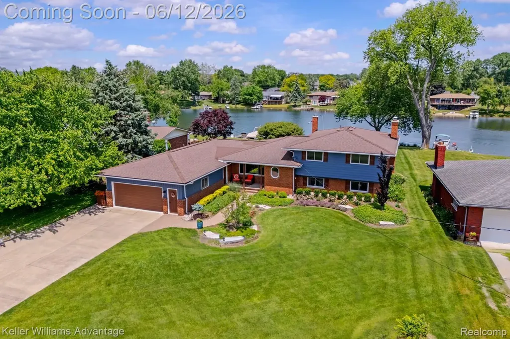 9110 Sandy Ridge Drive White Lake Charter Township MI 48386