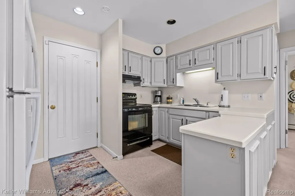 9110 Sandy Ridge Drive White Lake Charter Township MI 48386