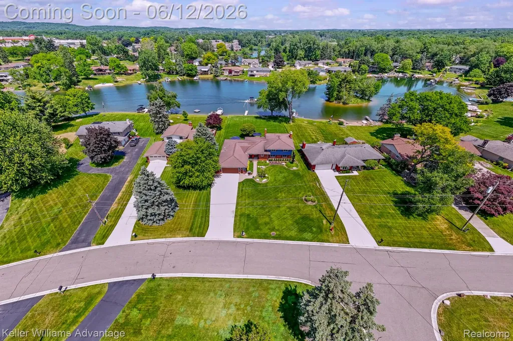 9110 Sandy Ridge Drive White Lake Charter Township MI 48386
