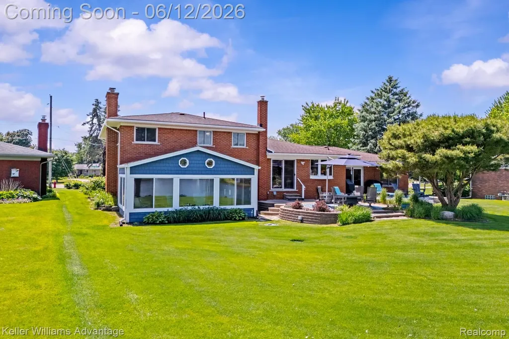 9110 Sandy Ridge Drive White Lake Charter Township MI 48386