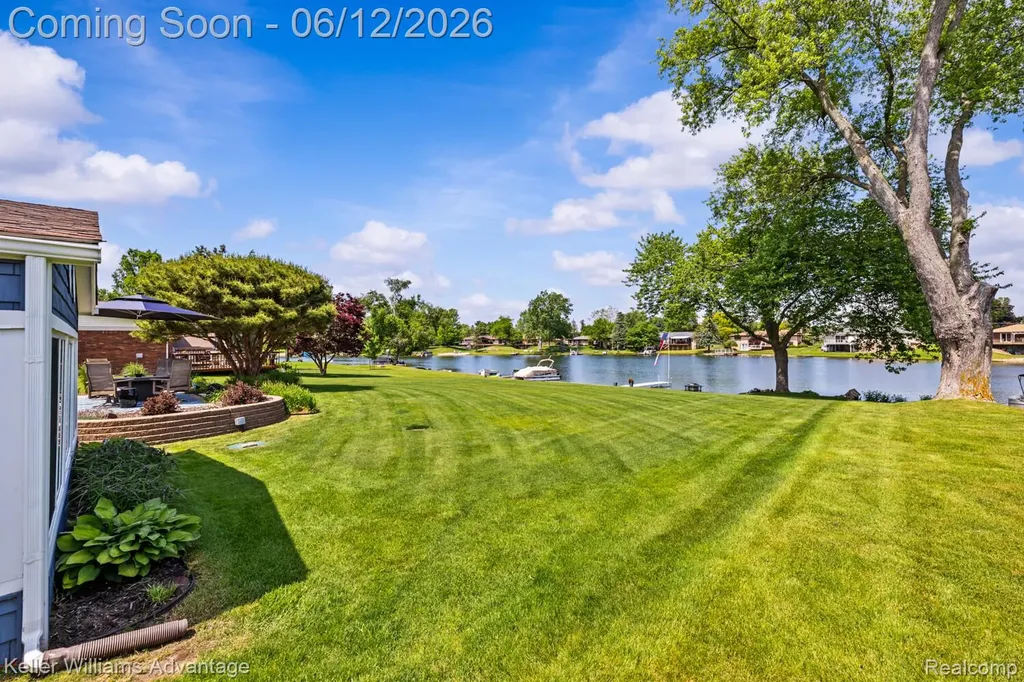 9110 Sandy Ridge Drive White Lake Charter Township MI 48386