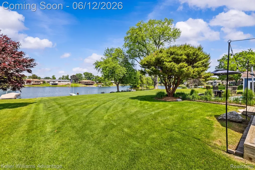 9110 Sandy Ridge Drive White Lake Charter Township MI 48386