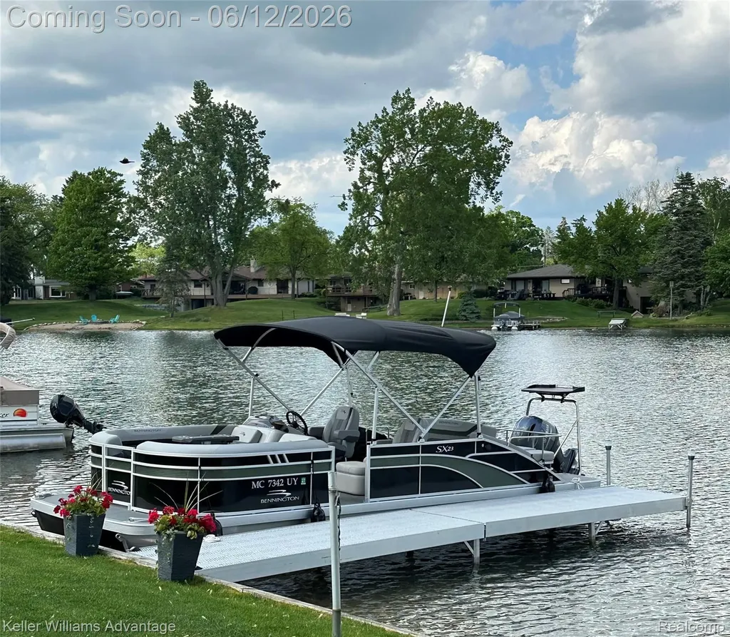 9110 Sandy Ridge Drive White Lake Charter Township MI 48386