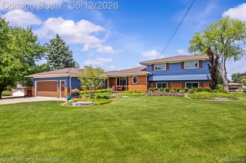 9110 Sandy Ridge Drive White Lake Charter Township MI 48386