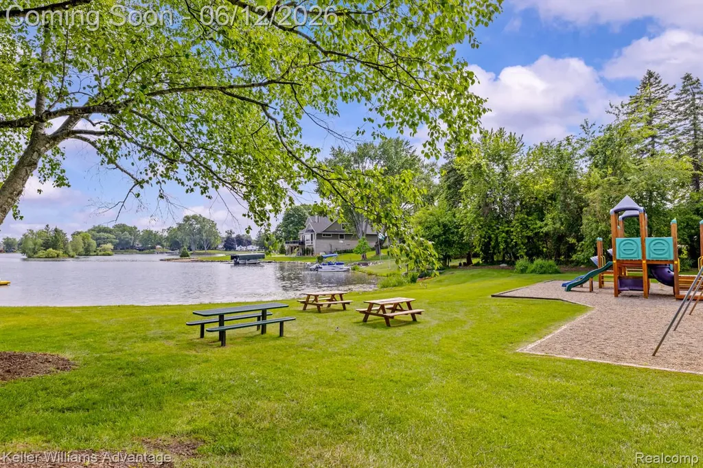 9110 Sandy Ridge Drive White Lake Charter Township MI 48386