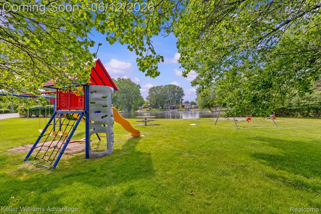 9110 Sandy Ridge Drive White Lake Charter Township MI 48386