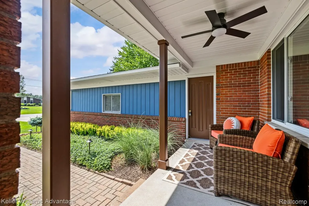 9110 Sandy Ridge Drive White Lake Charter Township MI 48386