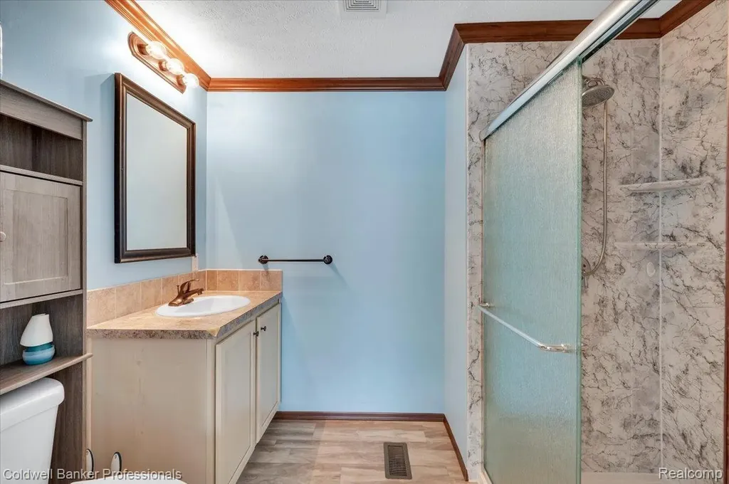 289 Pompano Court Lapeer Township MI 48446