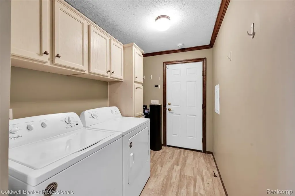 289 Pompano Court Lapeer Township MI 48446