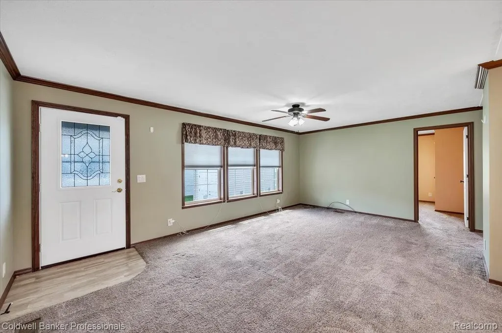 289 Pompano Court Lapeer Township MI 48446