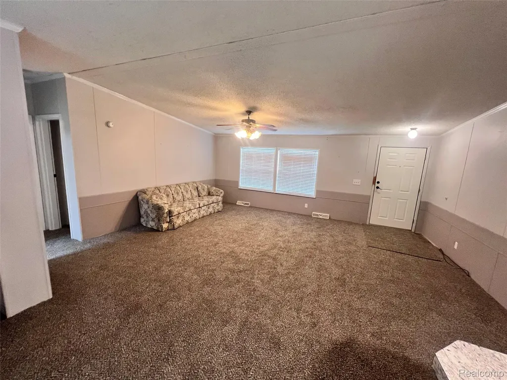 415 Weeping Willow Genesee Charter Township MI 48506