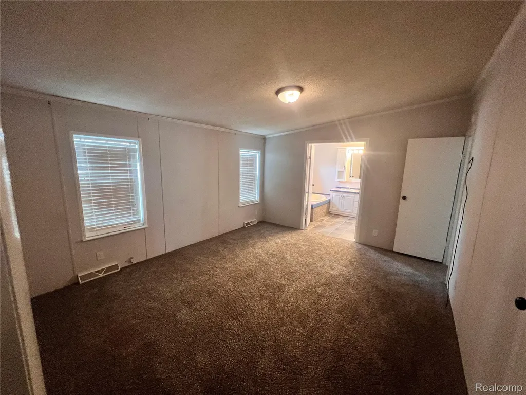 415 Weeping Willow Genesee Charter Township MI 48506