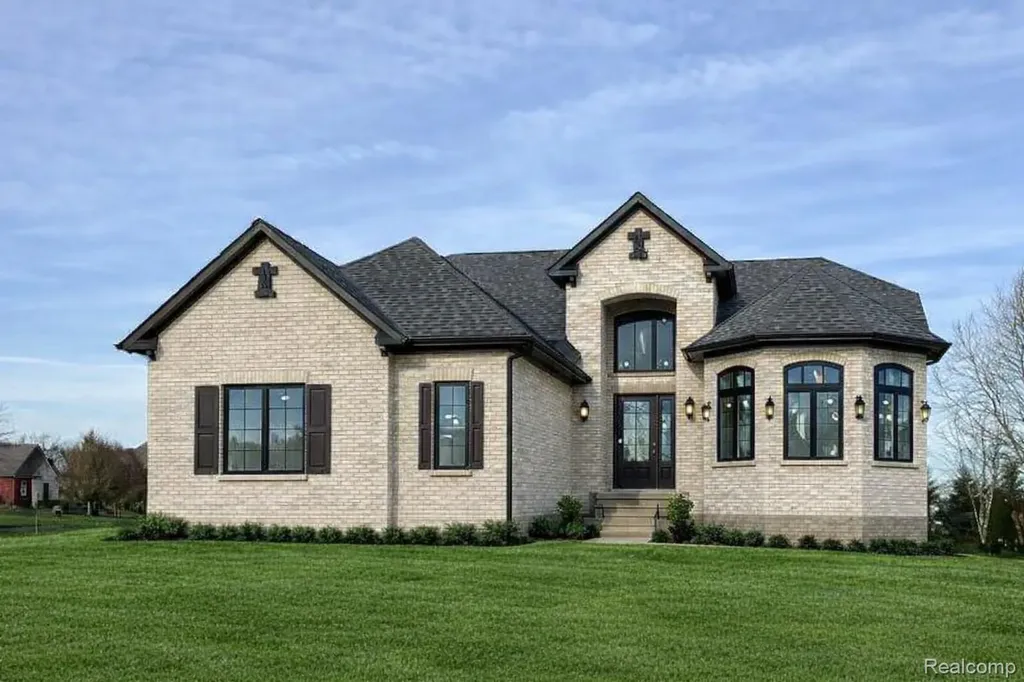 61367 Beacon Hill Drive Washington Township MI 48094