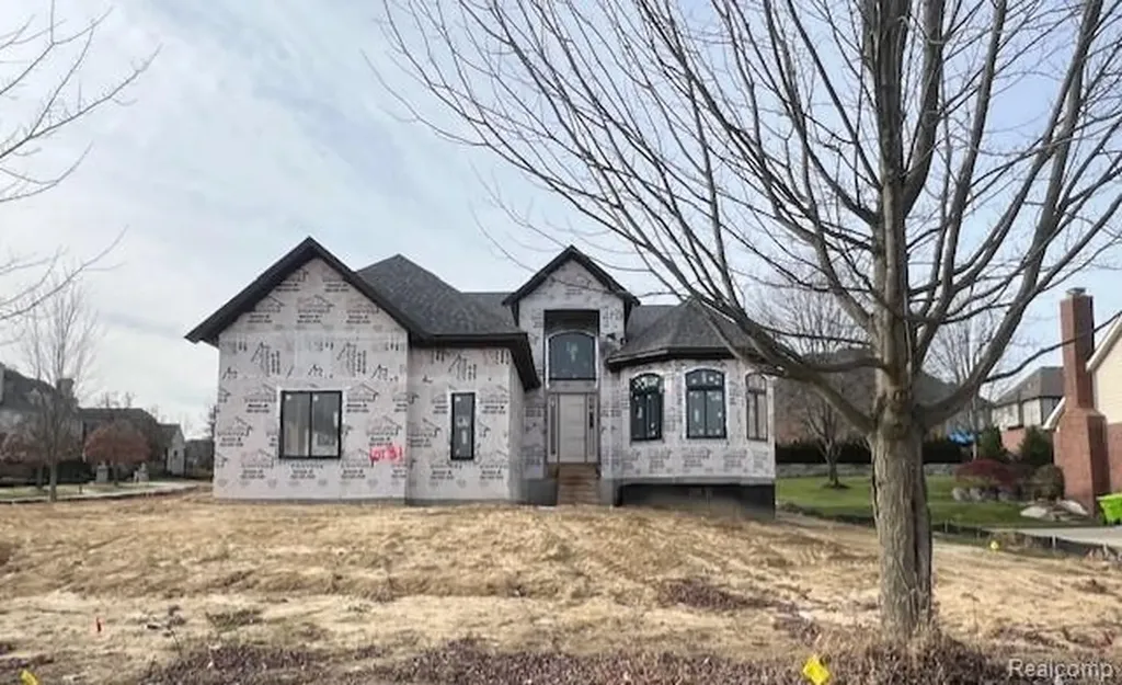 61367 Beacon Hill Drive Washington Township MI 48094